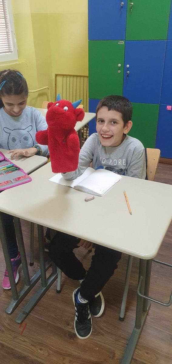 Лутка као инструмент у настави